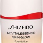SHISEIDO - Revitalessence Skin Glow Foundation SPF 30 PA+++ - 30 ml - Foundation