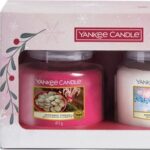 Yankee Candle - Snow Globe Wonderland 2 Medium Jar Gift Set