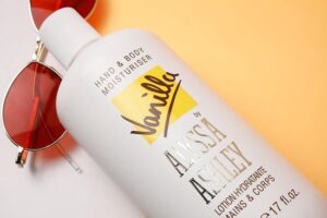 Alyssa Ashley Vanilla Hand & Body Moisturizer 500ml - Afbeelding 3