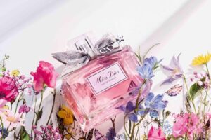 Miss Dior 2017 Eau De Perfume Spray 50ml - Afbeelding 4