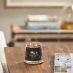 Yankee Candle - Black Coconut Signature Medium Jar