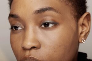 Essence Cosmetics Kajal Lápiz De Ojos 25-Feel The Mari-Time 1g - Afbeelding 2