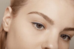 Essence Long Lasting Dlouhotrvající Tužka Na Oči 09 Cool Down 0,28 G - Afbeelding 3