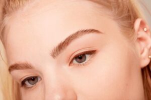 Essence Cosmetics Kajal Lápiz De Ojos 08-Teddy 1g - Afbeelding 7