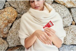 Weleda Pomegranate Regenerating Hand Cream 50 ml - Afbeelding 4