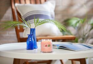 Yankee Candle - Tropical Breeze Signature Medium Jar