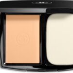 Chanel Ultra Le Teint Compact Spf15 B50
