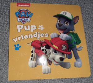 kartonboek Paw Patrol - Pup vriendjes - boekje voor baby en peuter - over puppies en vriendjes - kraamcadeau - 8 blz - boek - Afbeelding 2