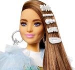 Barbie Extra Doll in blauw jasje met ruches en krokodil huisdier - Modepop - Barbiepop - Afbeelding 33