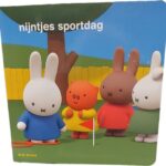 Nijntjes sportdag, Nijntje en vriendjes, Kartonnen boekje. Leesboekje, Voorleesboekje, Nijntje
