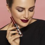 Deborah Milano Absolute Lasting Liquid Lipstick - 18 Plum - Duo lippenstift langhoudend - Donker Paars - Afbeelding 2