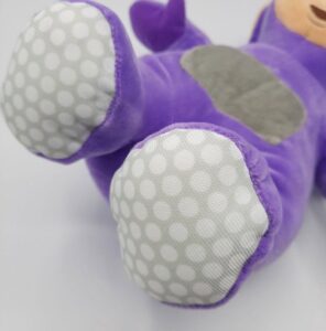 Teletubbie Pluche Knuffel - Tinky Winky Paars 30-36 cm - 100% Gerecycled Vulling - Teletubbies - Afbeelding 3