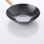 Point-Virgule Wokpan - Carbonstaal - Met Anti-aanbaklaag - Met Bamboe Handvat - 30cm