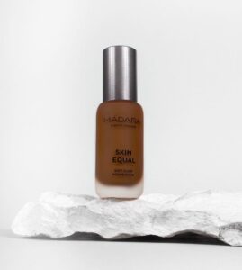 MÁDARA Skin Equal Foundation #100 Mocha 30 ml - vegan - SPF 15 - Afbeelding 3