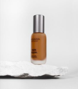 MÁDARA Skin Equal Foundation #90 Chestnut 30 ml - vegan - SPF 15 - Afbeelding 2