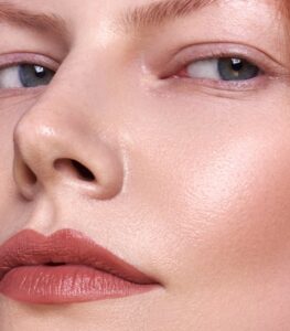 MÁDARA Velvet Wear Matte Cream Lipstick #32 Warm Nude - shea butter - vegan - Afbeelding 3