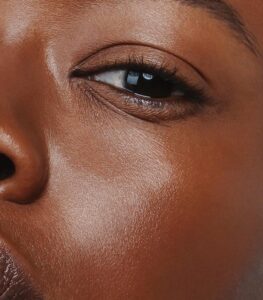 MÁDARA The Concealer #65 Mocha 4 ml - hyaluronzuur - vegan - Afbeelding 3