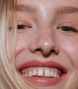 MÁDARA Velvet Wear Matte Cream Lipstick #36 Aura - shea butter - vegan - Afbeelding 3