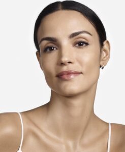 Clinique Beyond Perfecting Foundation + Concealer - 14 Vanilla - Afbeelding 4