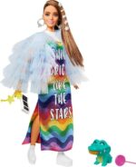 Barbie Extra Doll in blauw jasje met ruches en krokodil huisdier - Modepop - Barbiepop - Afbeelding 35