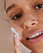 NIVEA Naturally Clean Face Bar Zuiverende Scrub 75 gr - Afbeelding 4