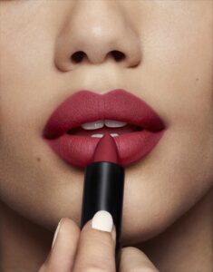 Color Sensational Powder Matte Lipstick By Maybelline #05-cruel-ruby - Afbeelding 3