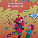 Heksje Lily   en het toverboek  /  Een piraat in bad.
