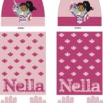 Nella muts met sjaal en handschoenen