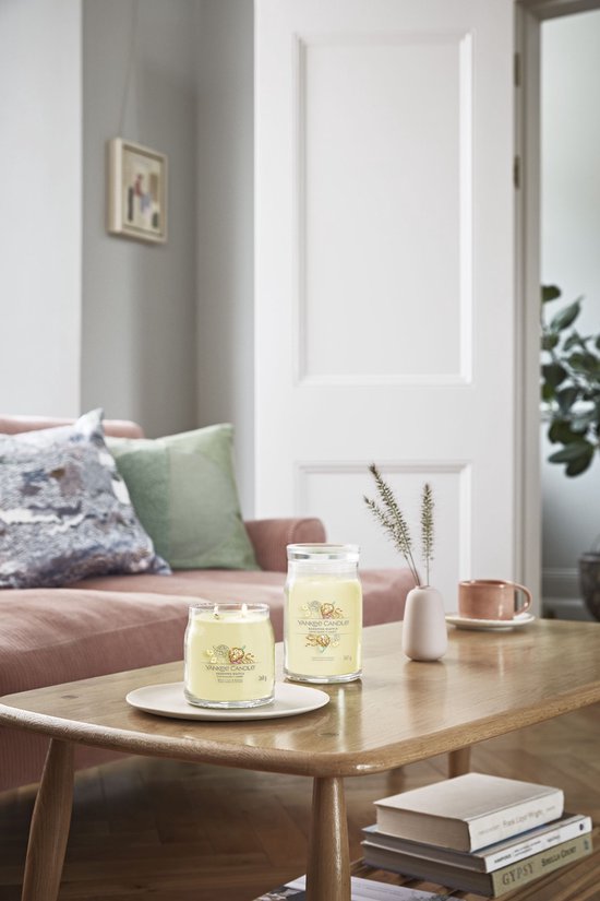 550x825-1017 Yankee Candle - Banoffee Waffle Signature Medium Jar - Afbeelding 1