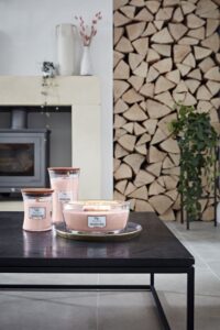 WoodWick Geurkaars Medium Pressed Blooms & Patchouli 275 gr - Afbeelding 2