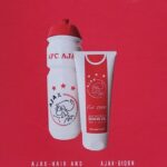 Ajax Bidon fles 750ml en met Hair and body douchegel 200ml in geschenkverpakking - Ajax cadeauverpakking met drinkfles en douche gel - Afbeelding 2