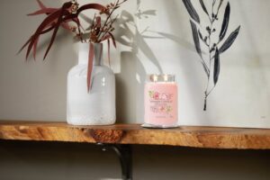 Yankee Candle - Fresh Cut Roses Signature Large Jar - Afbeelding 2