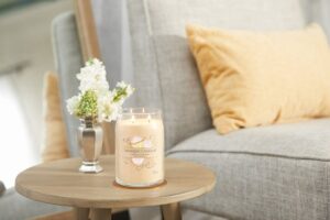 Yankee Candle - Vanilla Cupcake Signature Large Jar - Afbeelding 2