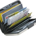 Metafun Wallet - Aluminium - Creditcardhouder - De originele luxe lichtgewicht creditcardhouder - Rood