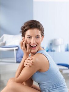 Nivea Creme Care Reinigingsmelk Gezichtsreiniger - 200 ml - Afbeelding 4