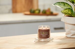 Yankee Candle - Praline & Birch Signature Medium Jar